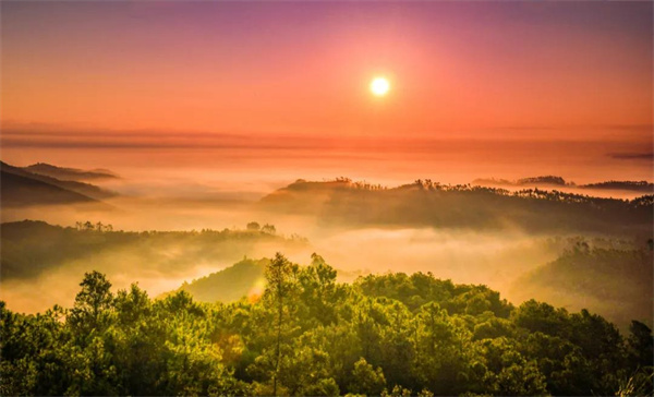 楚雄人的浪漫：朝看云海，晚觀彩霞