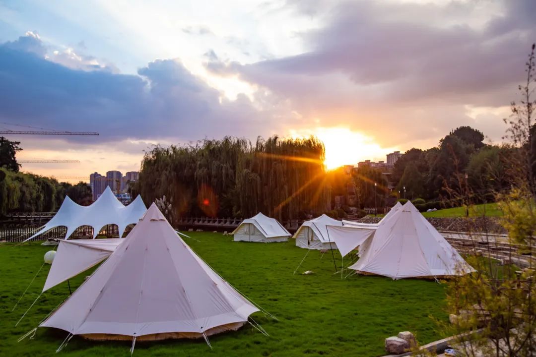 昆明會(huì)展公司、昆明團(tuán)體活動(dòng) 、昆明策劃公司、昆明活動(dòng)策劃“有空搓一頓”